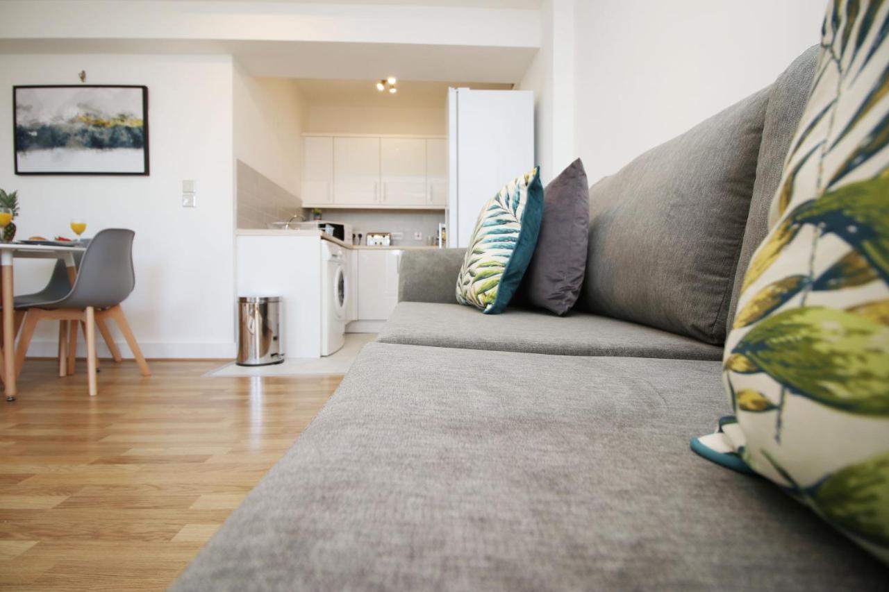 St Thomas Loft Views By Ssw - 2Br, Parking, Sleeps 4, Easy Access To City Centre, Marina, Beach And M4 Swansea Exterior foto