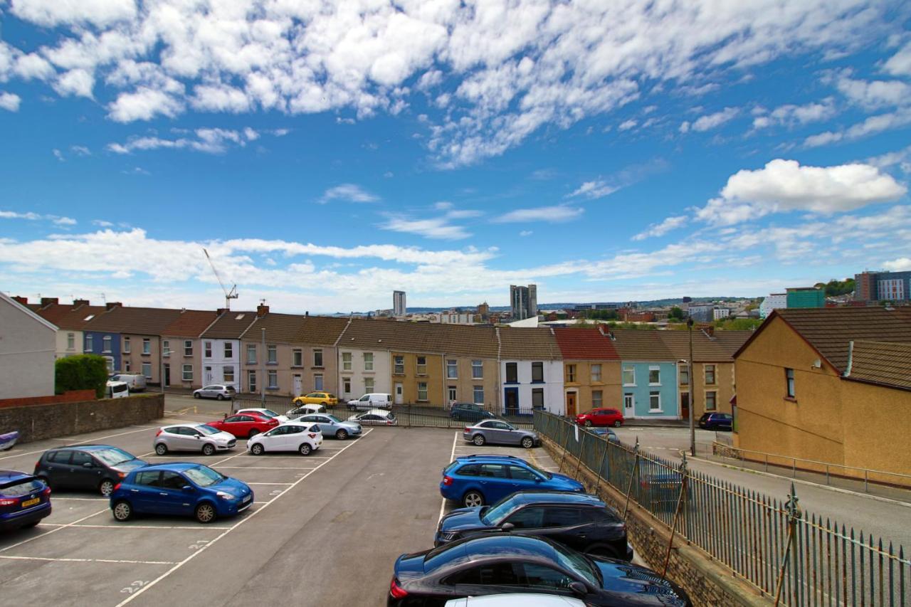 St Thomas Loft Views By Ssw - 2Br, Parking, Sleeps 4, Easy Access To City Centre, Marina, Beach And M4 Swansea Exterior foto