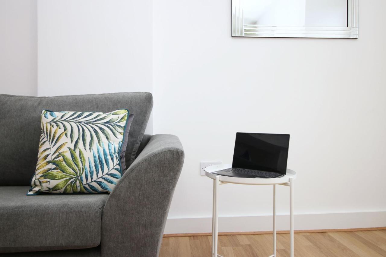 St Thomas Loft Views By Ssw - 2Br, Parking, Sleeps 4, Easy Access To City Centre, Marina, Beach And M4 Swansea Exterior foto
