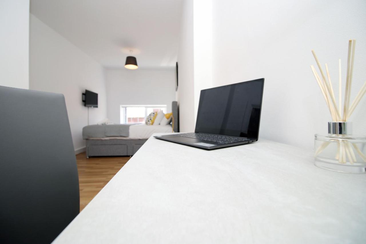 St Thomas Loft Views By Ssw - 2Br, Parking, Sleeps 4, Easy Access To City Centre, Marina, Beach And M4 Swansea Exterior foto